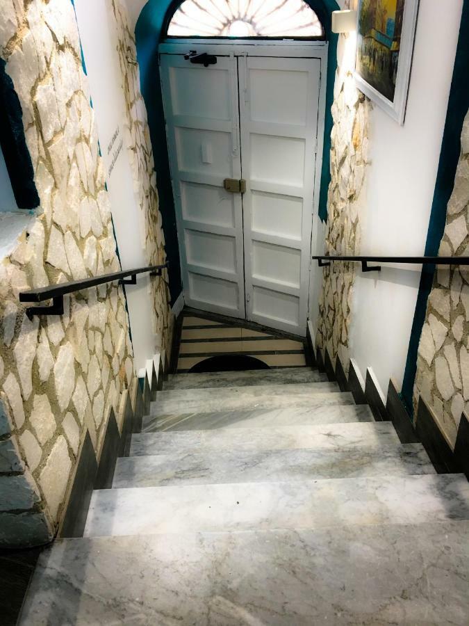 加拉住宿加早餐旅馆 恩佩多克莱港 外观 照片